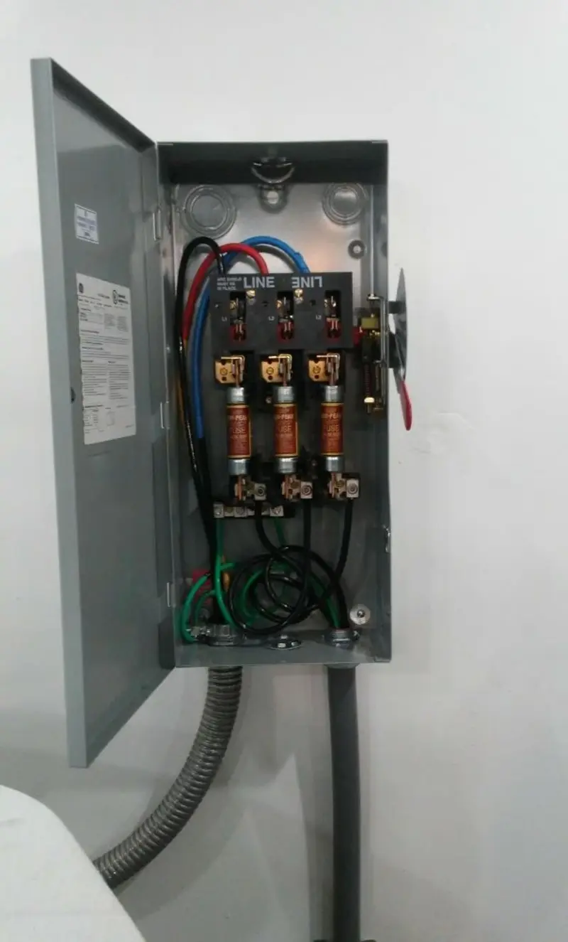 Three-phase disconnect switch installed for Smoke Detector Installation in Monongahela
